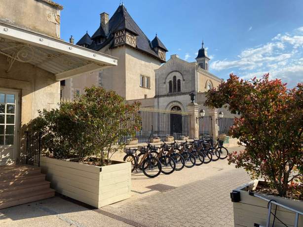 Découvrir le Beaujolais à vélo électrique