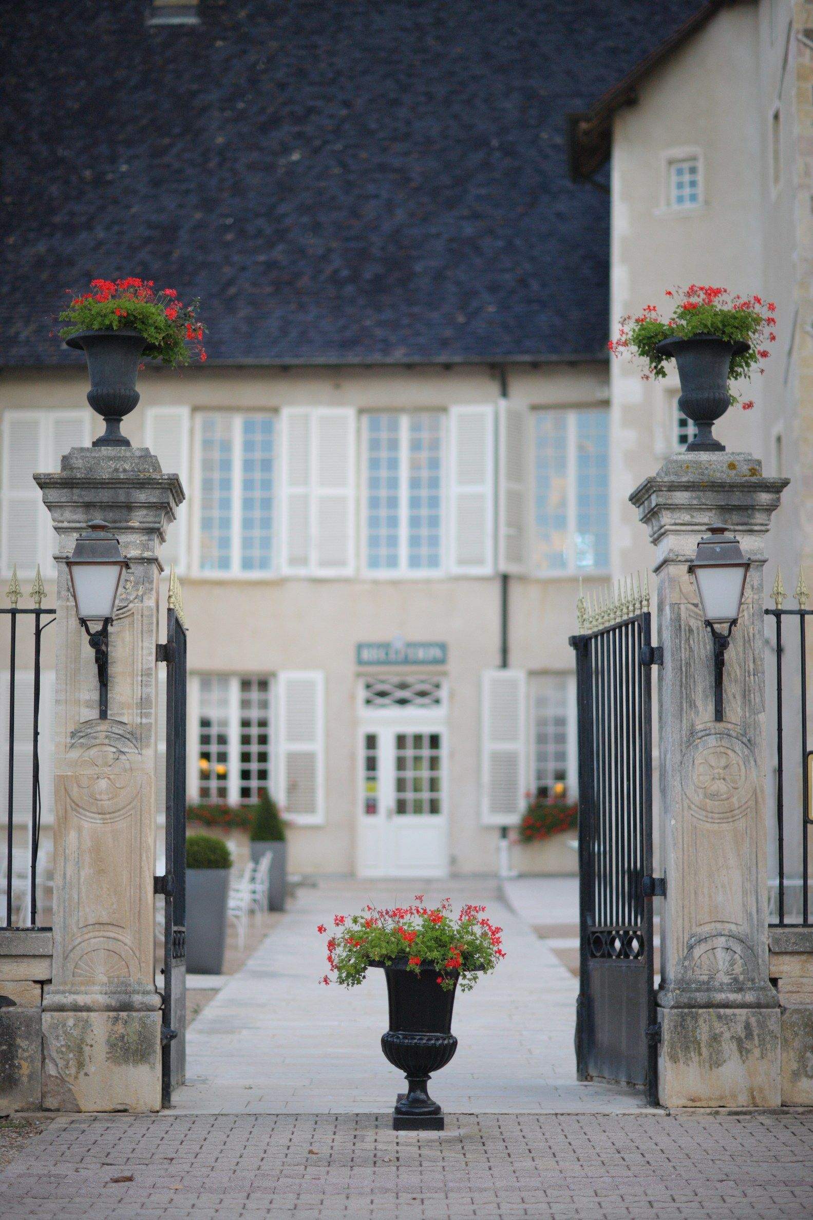 Entrée Chateau Pizay - Hôtel Belleville-en-Beaujolais